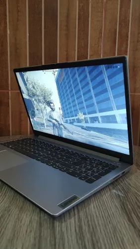Notebook Lenovo - Core i5 12ªgeração - 512GB NVMe - 8GB DDR4