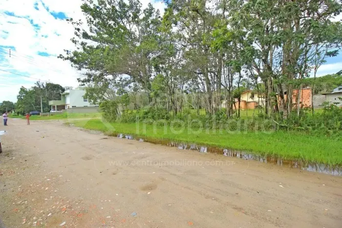 TERRENO à venda em Peruíbe, no bairro Jardim Sao Luiz