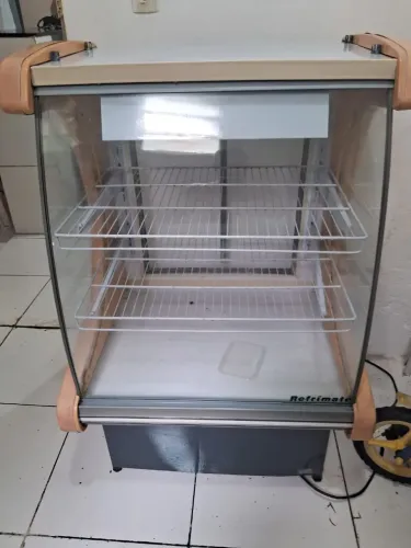 900 reais balcao padaria com gaveta de caixa registradora.