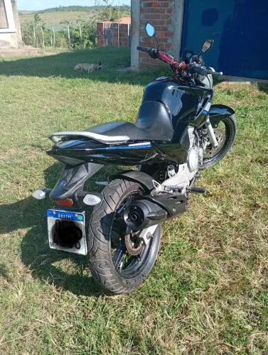 Bem conservada emplacada no meu nome pra transferir 