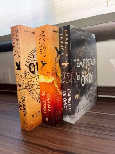 Trilogia Quarta Asa em português - ótimo estado | 3 livros