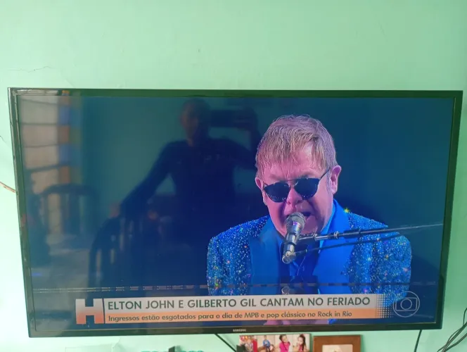 Tv smart 43 polegadas semi nova