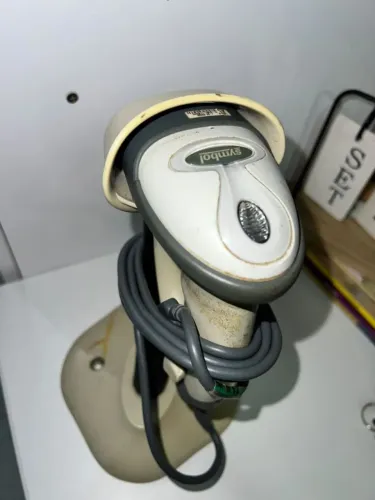 Leitor de códio de barra de mão (simbal) com suporte