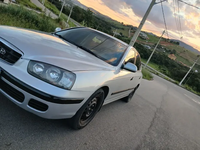 Hyundai Elantra GLS 2.0 16V Aut. 2001