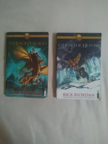 Livros Percy Jackson (Os Heróis do Olimpo)