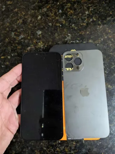 Tela Hard OLED para iPhone 13 PRO Max + Tampa traseira cinza fosco - Usadas porém boas.