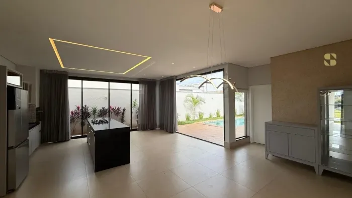 Casa térrea no Condomínio Florais da Mata em Várzea Grande/MT