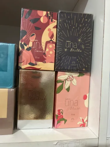 Una blush, brilho, somos e celebrar