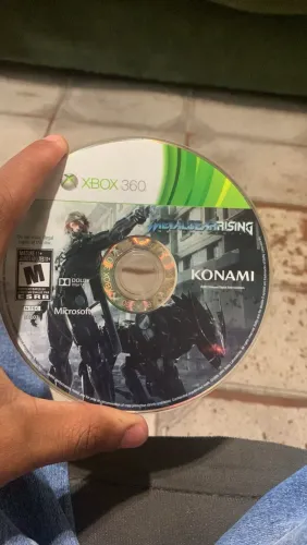 Vendo metal gear rising original barato 