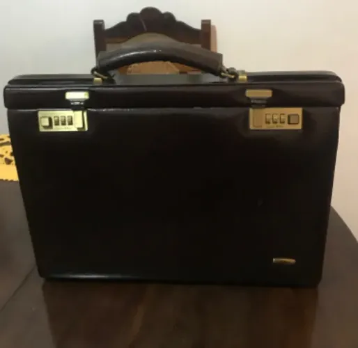 Maleta estruturada, vintage, marrom de couro