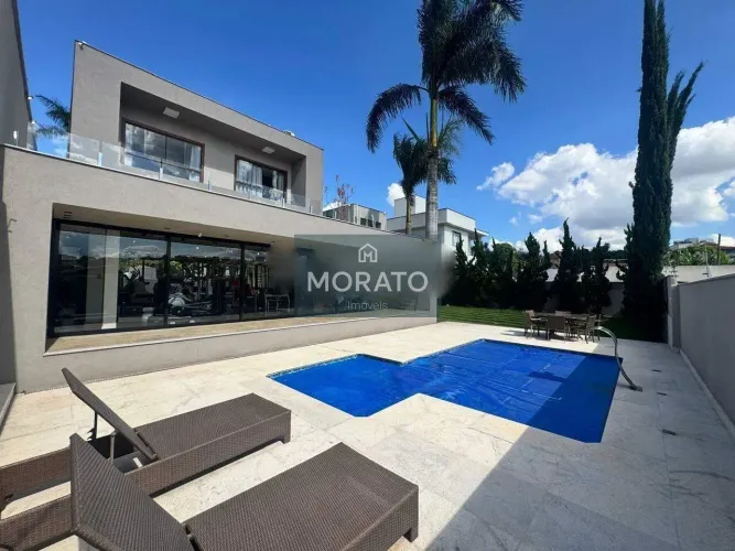 Casa 4 Quartos, 2 Suítes, 8 Vagas de Garagem no Bairro São Gonçalo