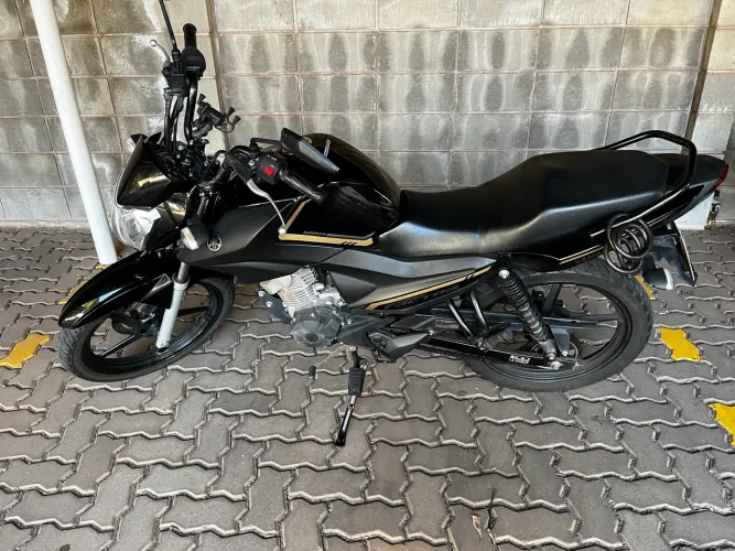 Yamaha YBR 150 Factor ED Flex 2024 - MENOS DE 8.000 km!