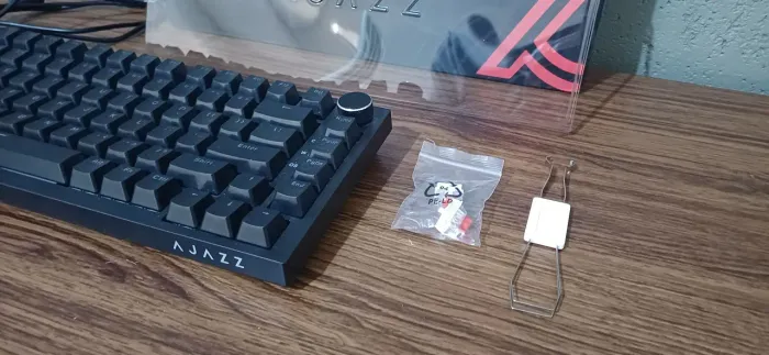 Teclado gamer AK820