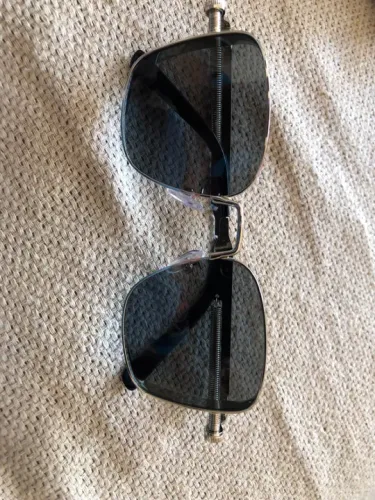 Óculos esporte estiloso