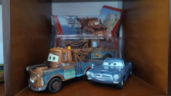 Coleção de carrinhos do filme "CARROS" da Disney.