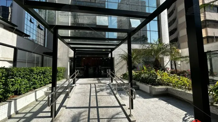 Sala Comercial com 50m2, 2 banheiros reformada