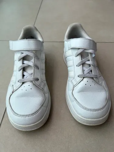 Tênis Nike infantil tamanho 32