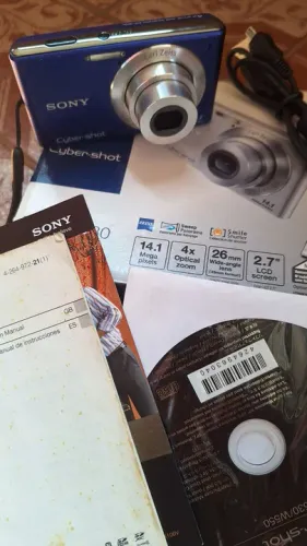 Câmera Digital Sony Cyber-shot DSC-W630 14.1MP - Ótima para iniciantes!