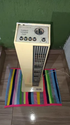 Ventilador de torre Spectrvm Turbo 100 antigo.