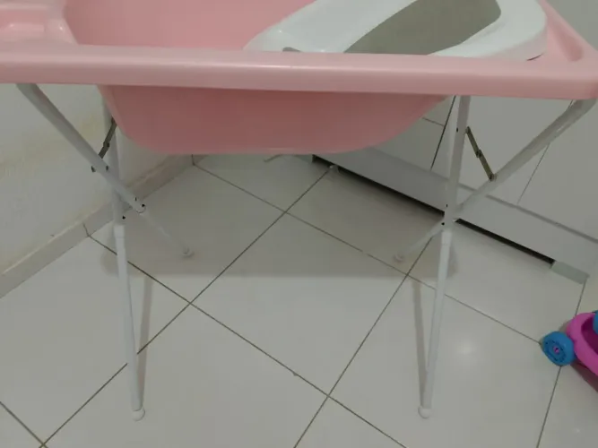 Banheira infantil com suporte