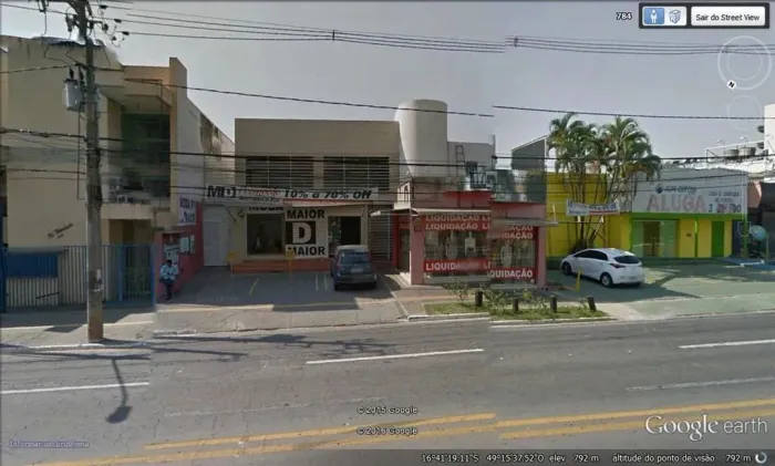 empreendimento comercial na 85