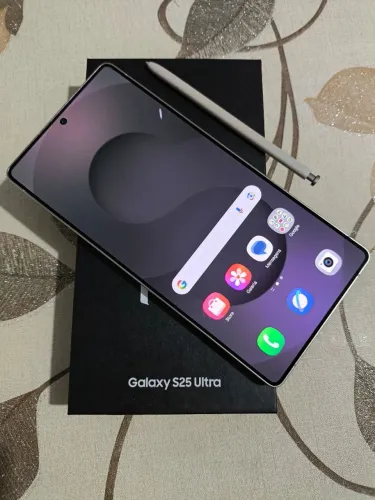 Samsung Galaxy S25 Ultra - Design Incrível!