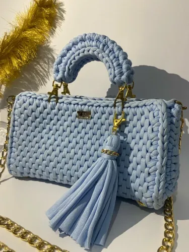 Bolsas de crochê em fio de malha feitas a mão @ellen_bagseaccessories
