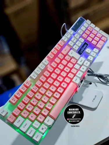 Teclado gamer rosa