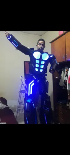 Robô led