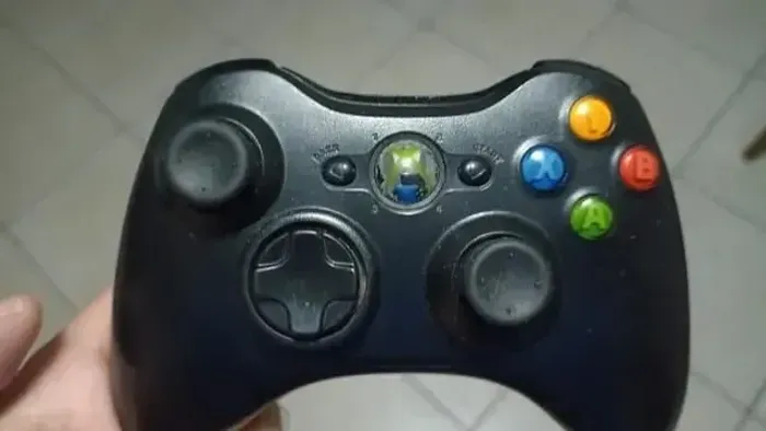 Controle Xbox 360 Semi novo original, dou garantia