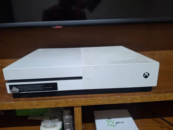 Xbox one s, perfeito estado. Aceito ofertas.