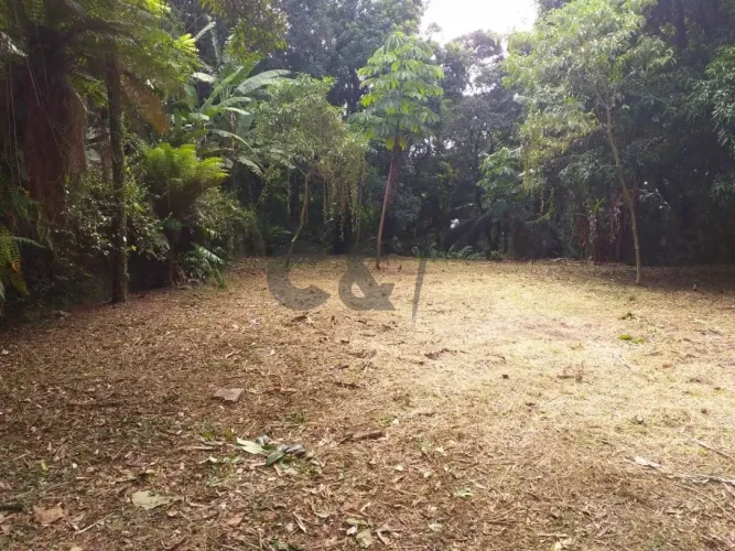 Terreno em Condomínio Fechado à Venda na Chácara Flora, São Paulo/SP.