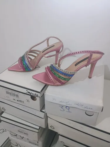 Sandália com strass