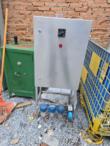 Quadro  de comando painele elétrico de inox com base 