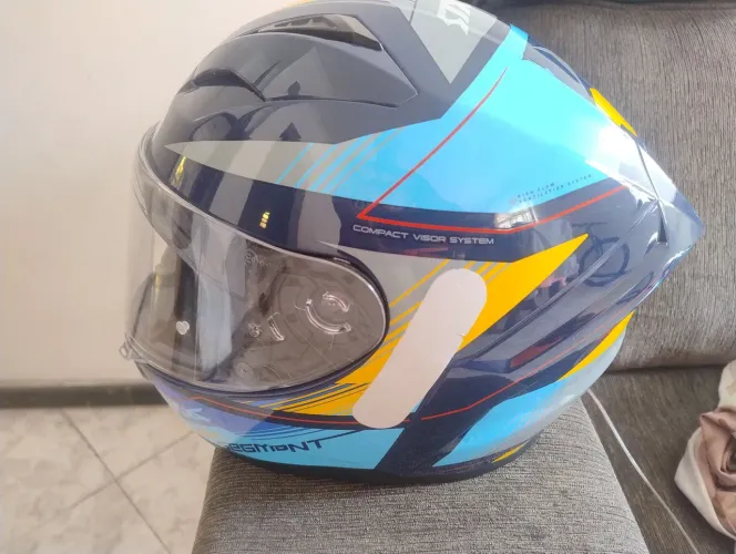 CAPACETE AXXIS.