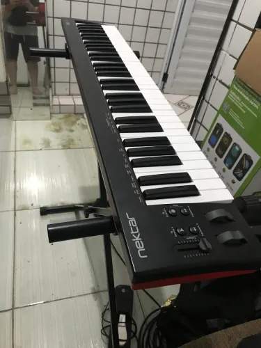 Teclado MIDI controlador 