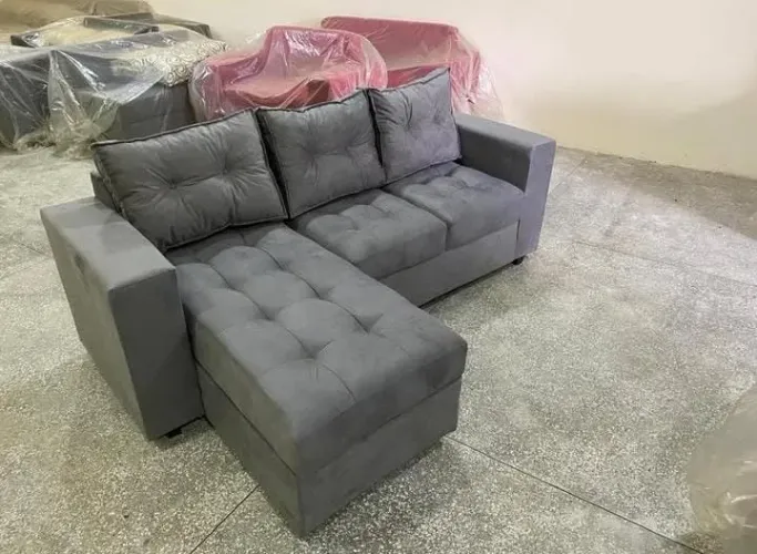 Sofá chaise 3 lugares luxo 2.10 largura frete gratis R$ 999,99 a vista 