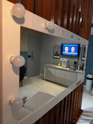 Espelho de Camarim com Luzes 160 comprimento x 77altura 