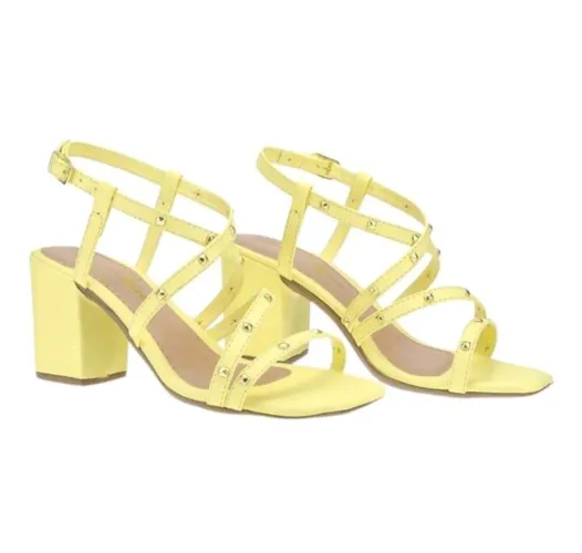 Sandália Feminina Salto Grosso Bloco Quadrado R$100,00