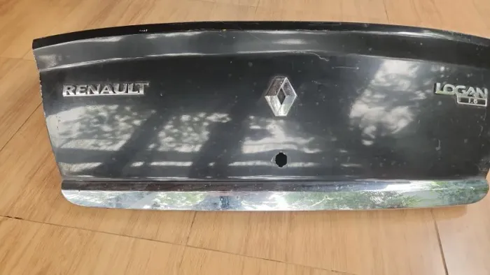 tampa traseira porta-malas Renault Logan 2011