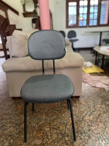 Cadeira estofada 