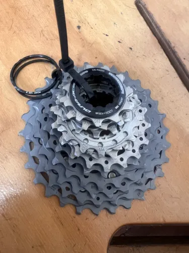 Cassete Shimano Dura-ace Cs-r9200 Hyperglide Plus 12v 11/30d Cor Prata 