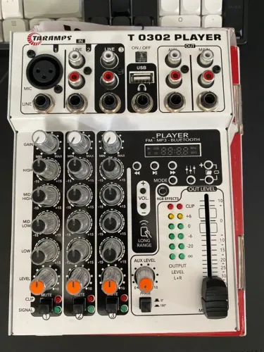 Mesa De Som Taramps T0302 Player Efeito Luz Multicolor Branco