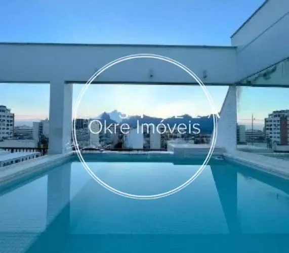 Cobertura Triplex em Ipanema à venda com 3 quartos, na Barão da Torre.