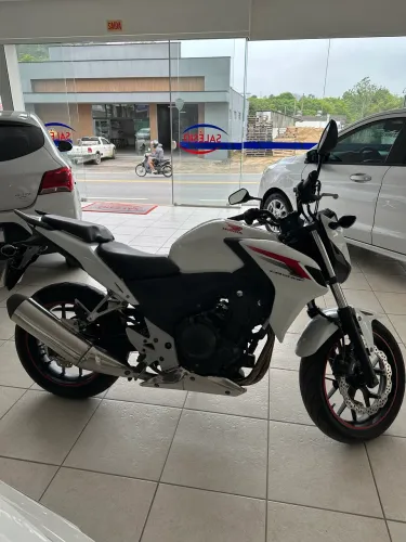 Honda CB 500F impecável