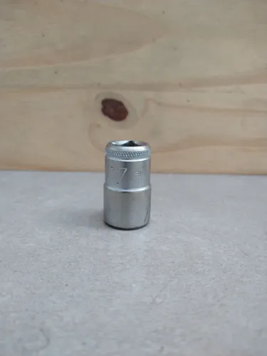 Soquete Estriado 17mm com Encaixe de 1/2 Pol. GEDORE