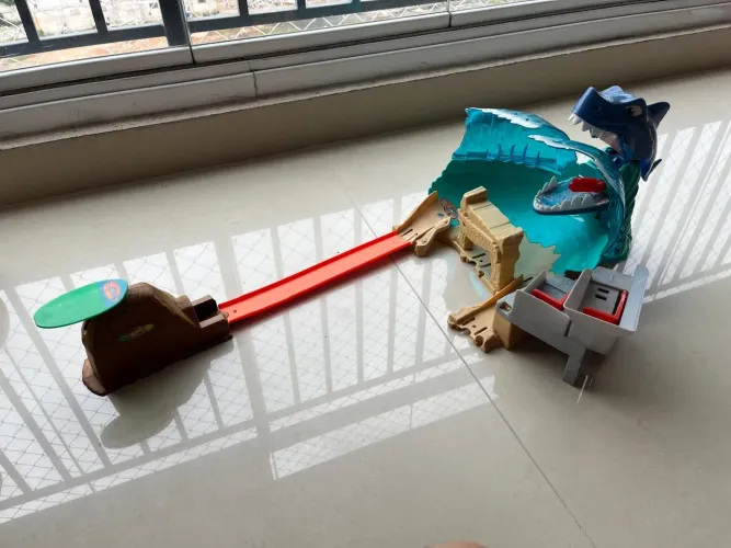 Hot Wheels - Brinquedo de Carrinho - Tubarão