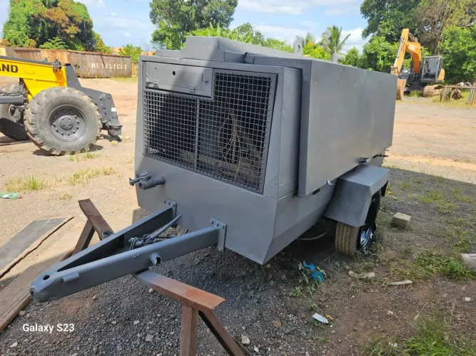 Compressor de ar a diesel modeloXAS136 ATLAS