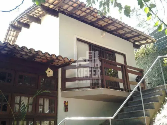 Casa com 3 quartos à venda, 210 m² por R$ 850.000 - Badu - Niterói/RJ
