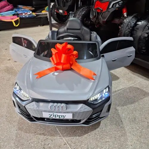 Carrinho elétrico infantil Audi E-Tron